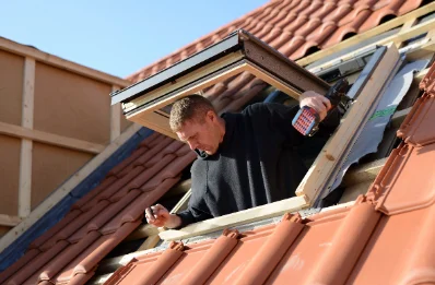 Pose de fenêtres de toit Velux à Sauvetat
